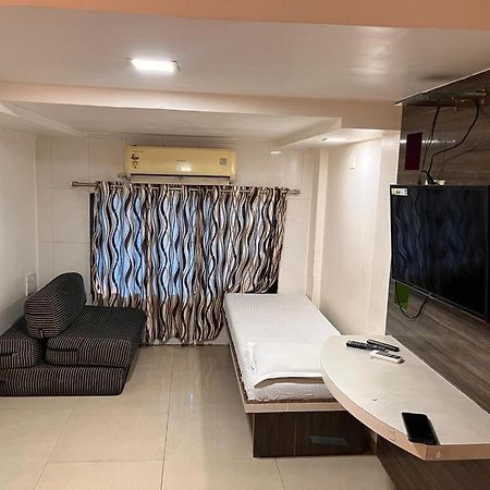 Hotel Havana Mumbai Bagian luar foto